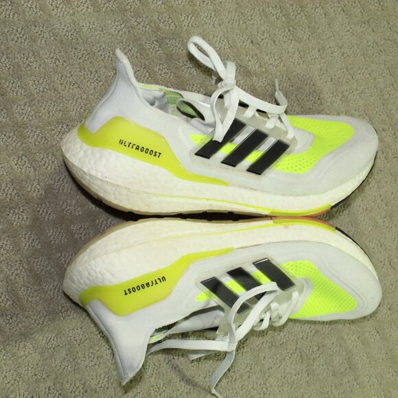 Size 9.5 - adidas UltraBoost 21 White Solar Yellow Athletic Shoes FY0377 - Picture 4 of 6